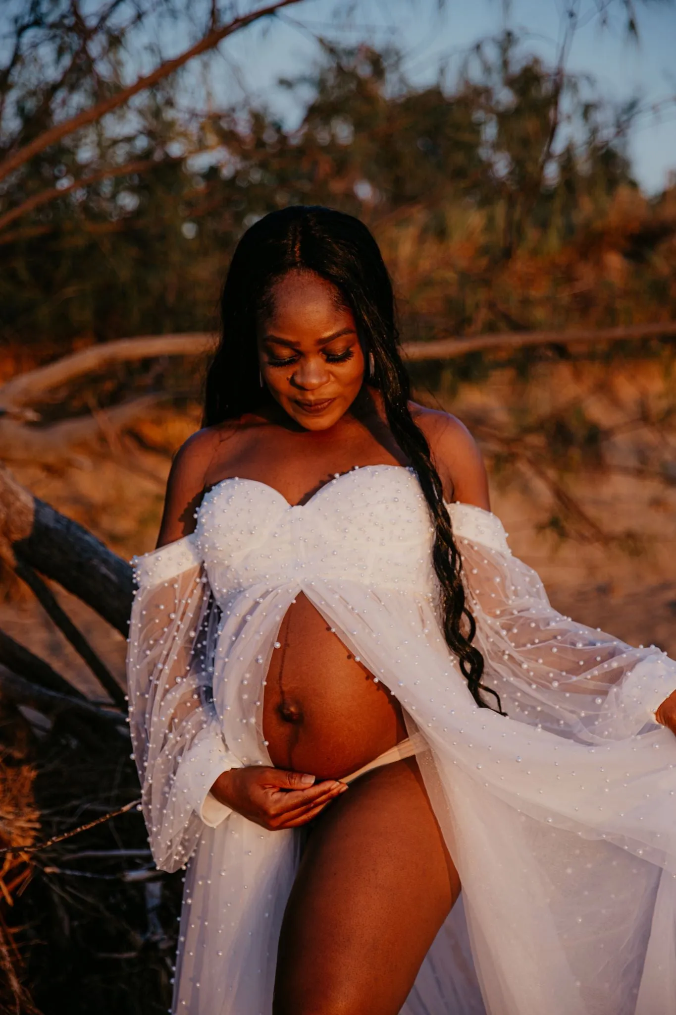 Maternity Photoshoot Dresses - Pearl Tulle Long Sleaves - White - RENTAL