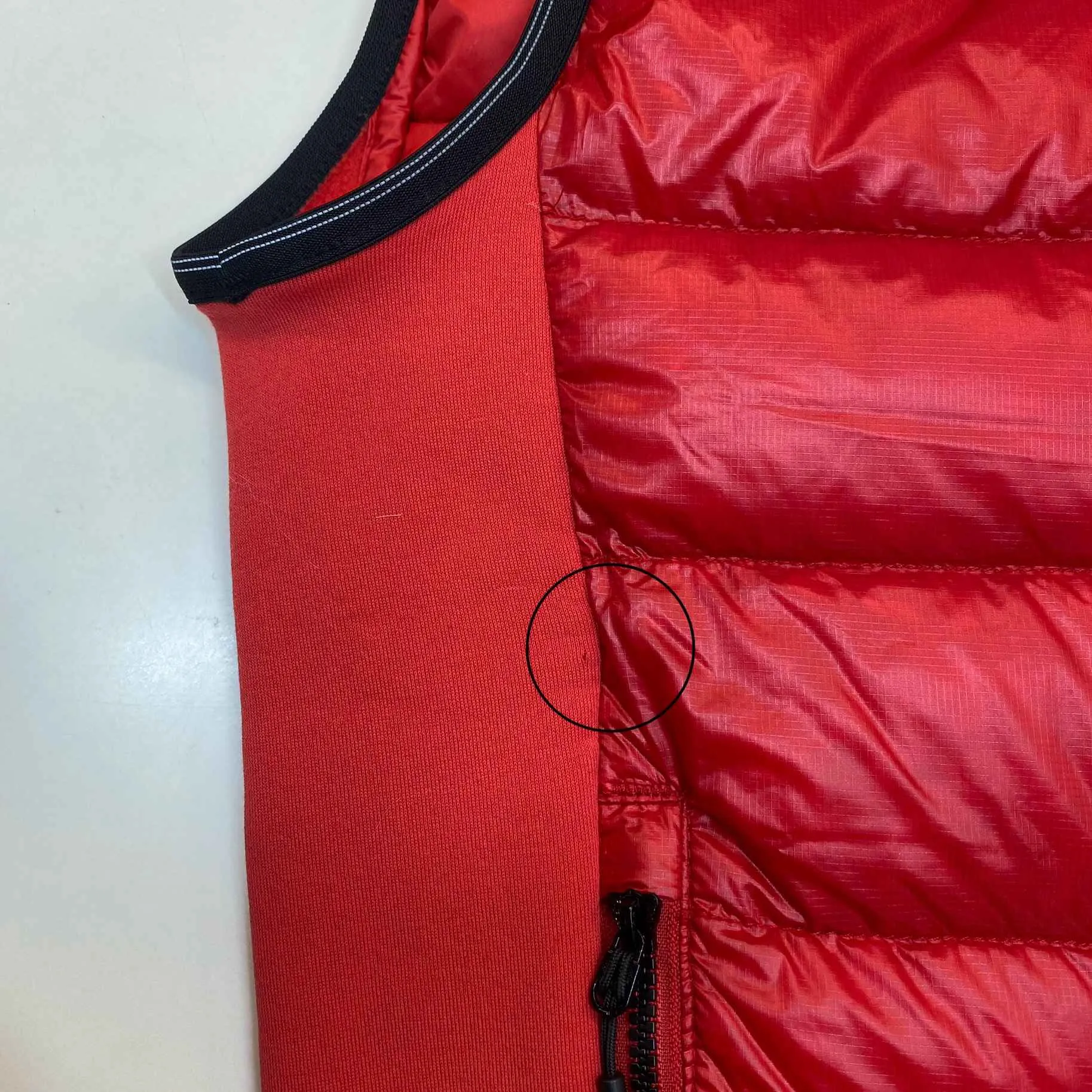Men's Hybridge Lite Gilet Red Size XS