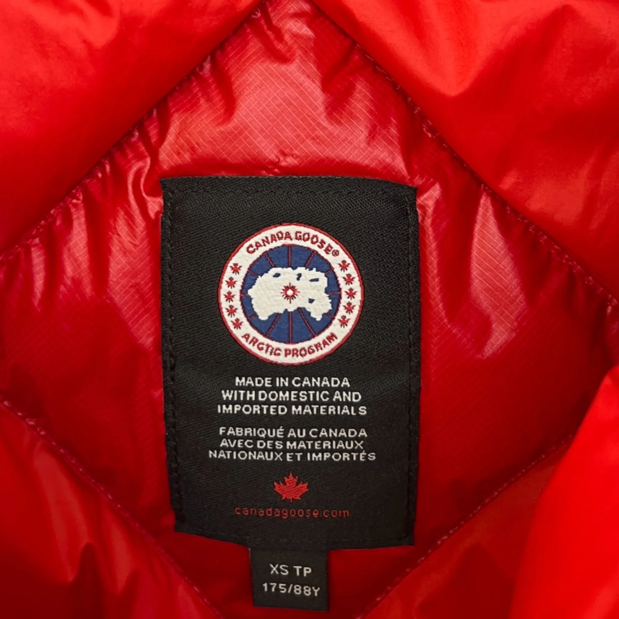Men's Hybridge Lite Gilet Red Size XS