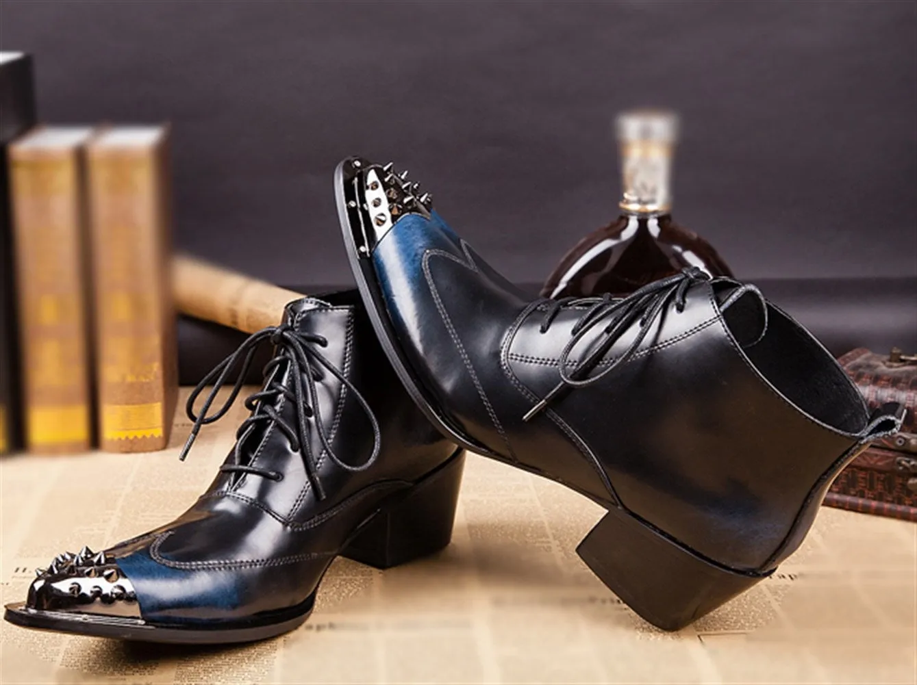 Pointed Lace up Wing Tip Mens Boots