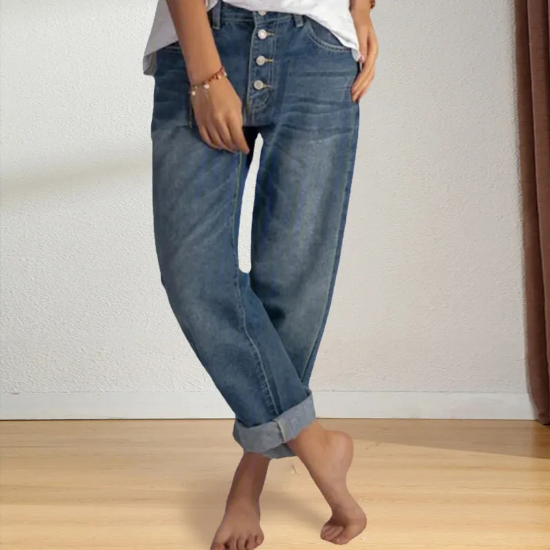 Single-breasted jeans with a straight leg