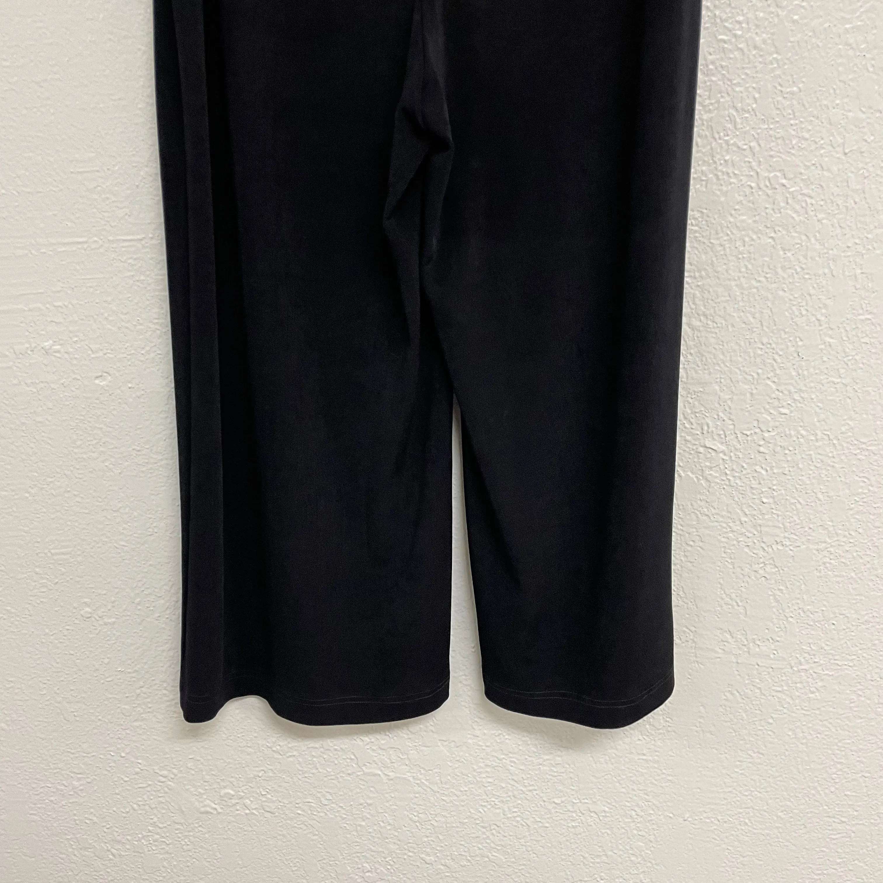 Stretch Pull On Capri Pants