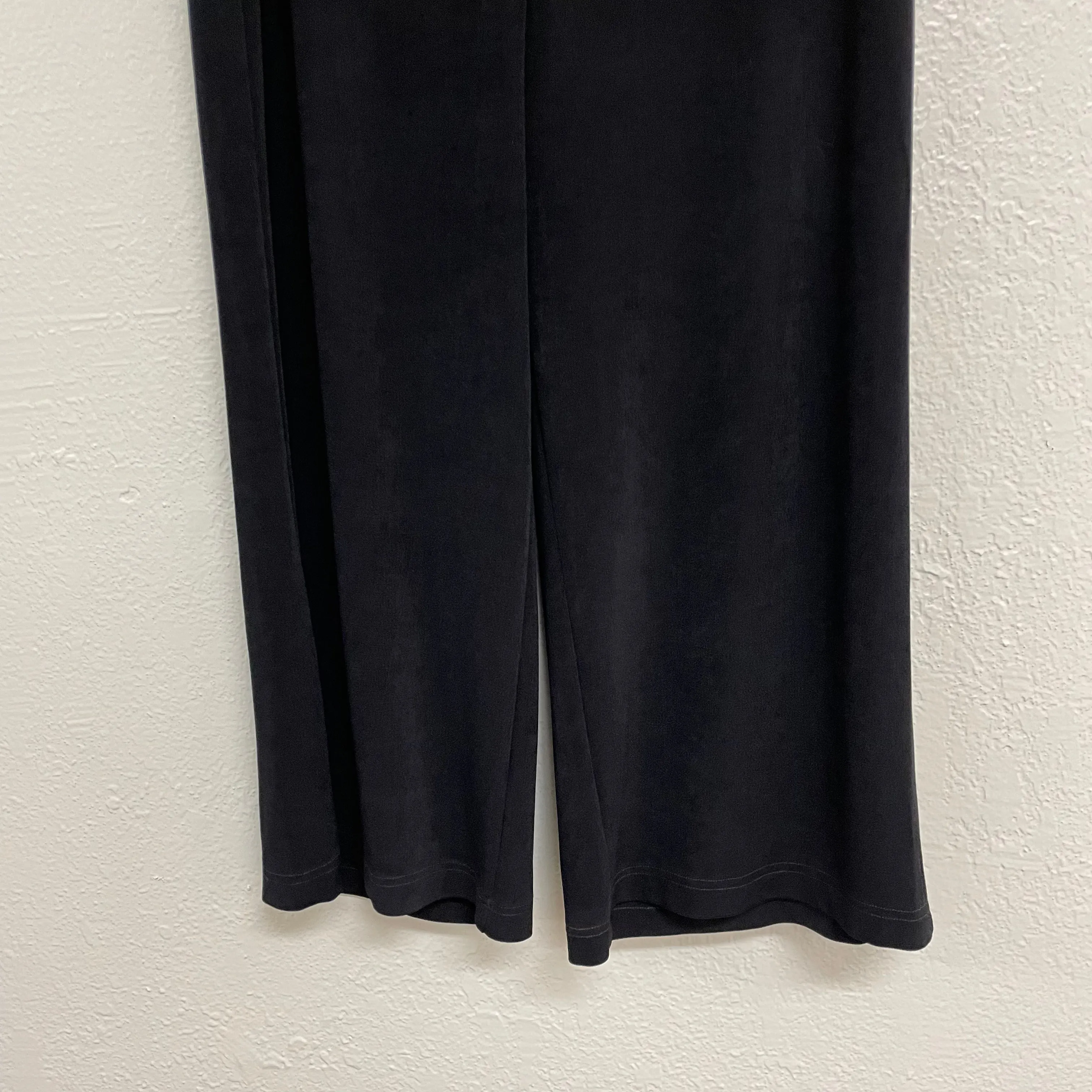 Stretch Pull On Capri Pants